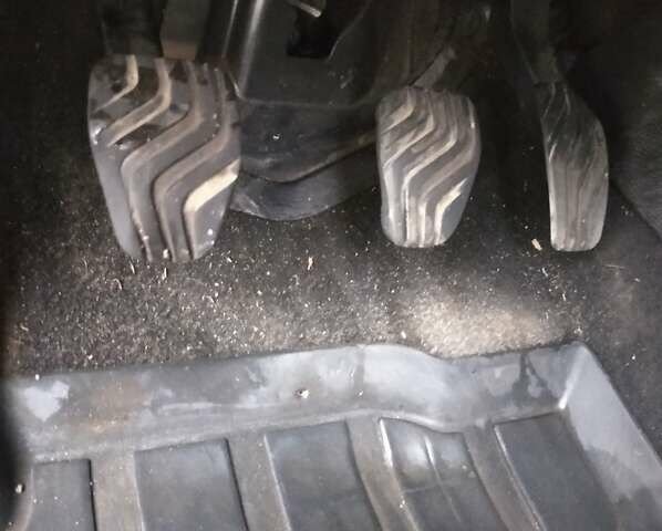 Черный Ниссан Кашкай, объемом двигателя 1.46 л и пробегом 276 тыс. км за 12700 $, фото 13 на Automoto.ua