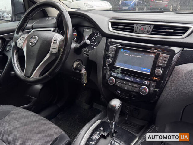 Черный Ниссан Кашкай, объемом двигателя 1.6 л и пробегом 130 тыс. км за 16000 $, фото 14 на Automoto.ua