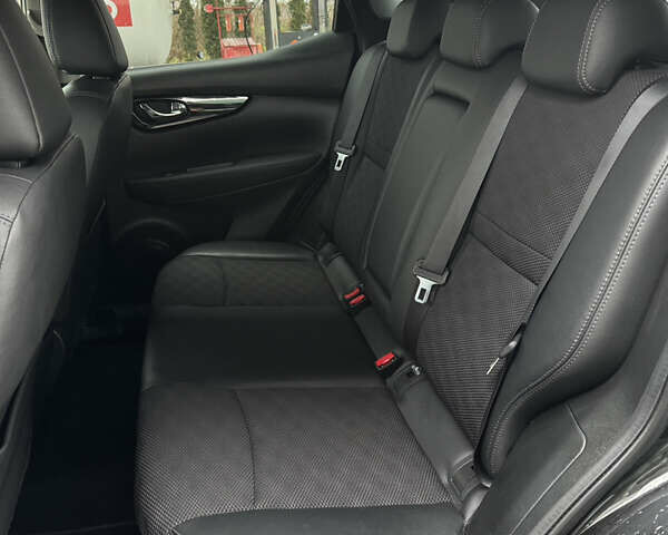 Чорний Ніссан Кашкай, об'ємом двигуна 1.5 л та пробігом 197 тис. км за 15900 $, фото 17 на Automoto.ua