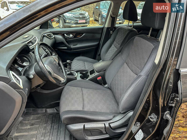 Чорний Ніссан Кашкай, об'ємом двигуна 1.6 л та пробігом 263 тис. км за 13900 $, фото 57 на Automoto.ua