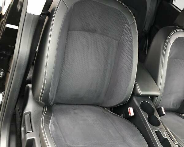 Черный Ниссан Кашкай, объемом двигателя 1.6 л и пробегом 114 тыс. км за 12890 $, фото 64 на Automoto.ua