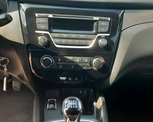 Черный Ниссан Кашкай, объемом двигателя 1.5 л и пробегом 155 тыс. км за 13800 $, фото 19 на Automoto.ua