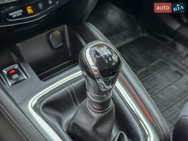 Чорний Ніссан Кашкай, об'ємом двигуна 1.6 л та пробігом 263 тис. км за 13900 $, фото 60 на Automoto.ua