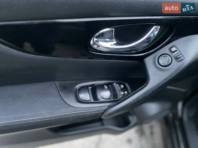 Черный Ниссан Кашкай, объемом двигателя 1.5 л и пробегом 186 тыс. км за 14500 $, фото 14 на Automoto.ua