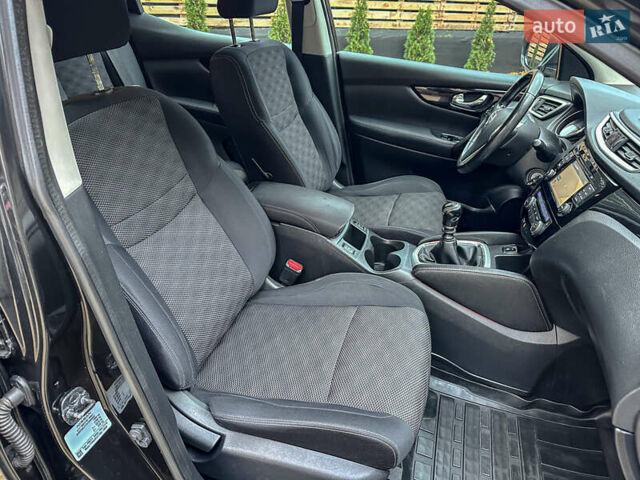 Чорний Ніссан Кашкай, об'ємом двигуна 1.6 л та пробігом 263 тис. км за 13900 $, фото 93 на Automoto.ua