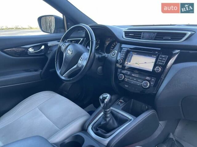 Черный Ниссан Кашкай, объемом двигателя 1.5 л и пробегом 240 тыс. км за 15600 $, фото 26 на Automoto.ua