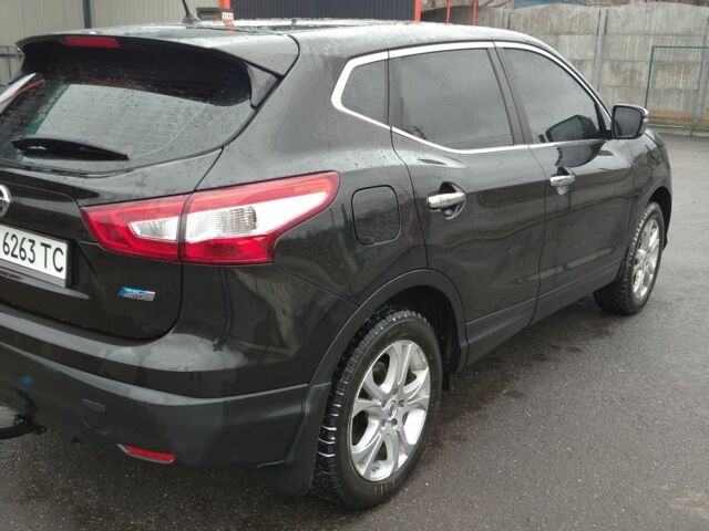 Черный Ниссан Кашкай, объемом двигателя 1.5 л и пробегом 266 тыс. км за 12700 $, фото 5 на Automoto.ua