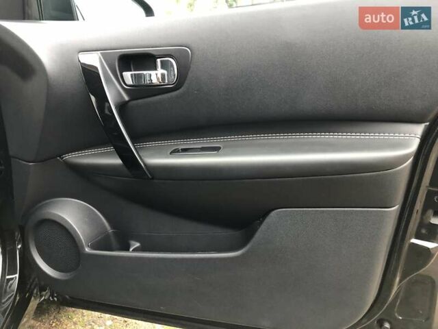 Черный Ниссан Кашкай, объемом двигателя 1.6 л и пробегом 114 тыс. км за 12890 $, фото 74 на Automoto.ua