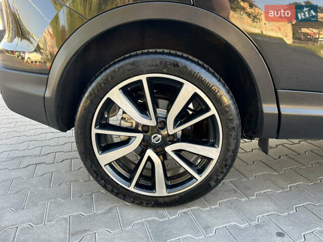 Черный Ниссан Кашкай, объемом двигателя 1.6 л и пробегом 217 тыс. км за 14950 $, фото 25 на Automoto.ua