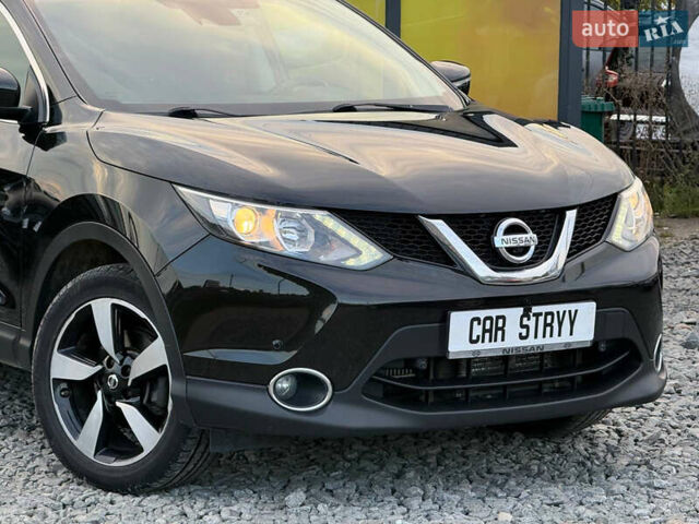 Черный Ниссан Кашкай, объемом двигателя 1.6 л и пробегом 287 тыс. км за 14700 $, фото 17 на Automoto.ua