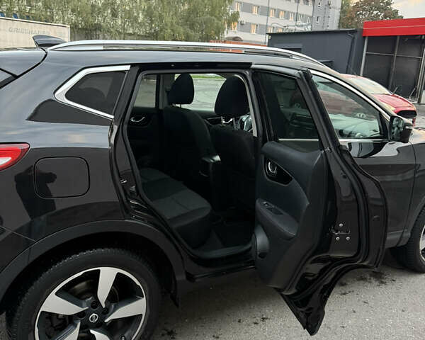 Чорний Ніссан Кашкай, об'ємом двигуна 1.6 л та пробігом 171 тис. км за 17000 $, фото 8 на Automoto.ua