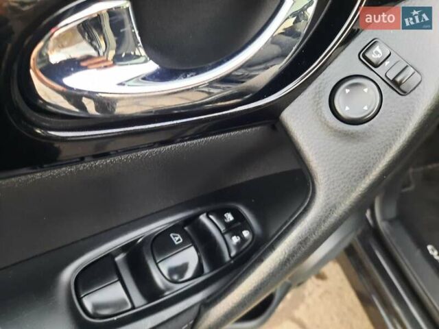 Чорний Ніссан Кашкай, об'ємом двигуна 1.5 л та пробігом 247 тис. км за 15400 $, фото 45 на Automoto.ua