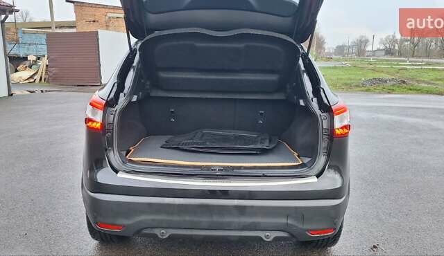 Черный Ниссан Кашкай, объемом двигателя 1.5 л и пробегом 202 тыс. км за 14950 $, фото 15 на Automoto.ua