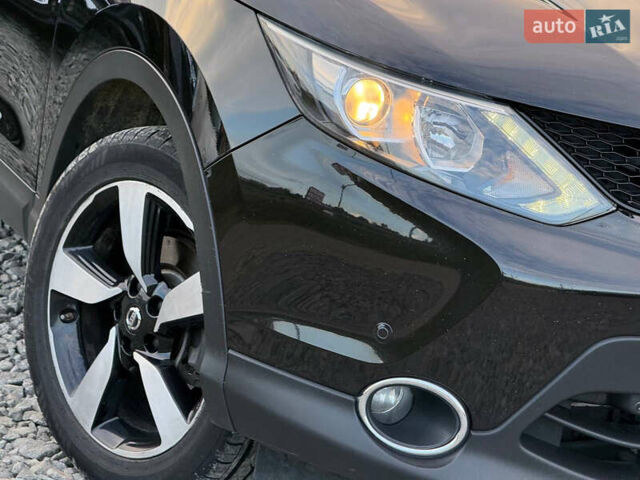 Черный Ниссан Кашкай, объемом двигателя 1.6 л и пробегом 287 тыс. км за 14700 $, фото 21 на Automoto.ua