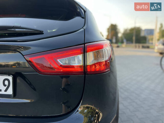 Черный Ниссан Кашкай, объемом двигателя 1.6 л и пробегом 217 тыс. км за 14950 $, фото 20 на Automoto.ua