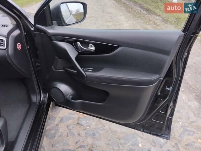 Черный Ниссан Кашкай, объемом двигателя 1.5 л и пробегом 205 тыс. км за 13800 $, фото 26 на Automoto.ua