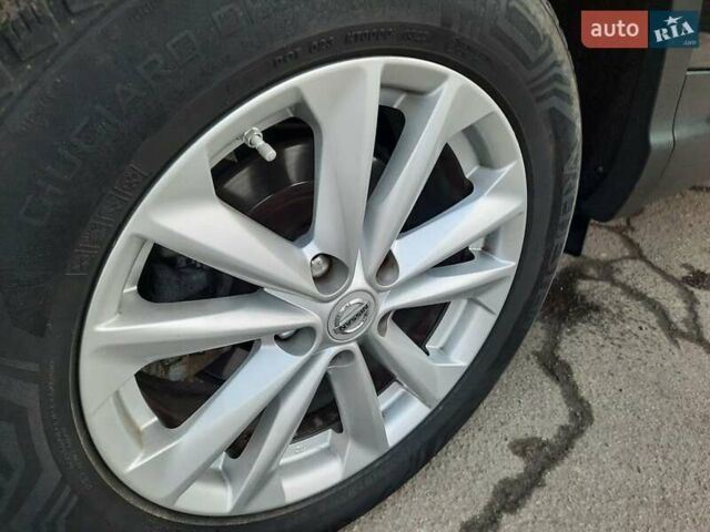 Чорний Ніссан Кашкай, об'ємом двигуна 1.5 л та пробігом 247 тис. км за 15400 $, фото 88 на Automoto.ua