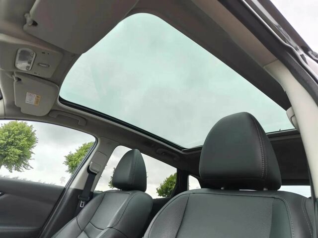 Черный Ниссан Кашкай, объемом двигателя 1.2 л и пробегом 77 тыс. км за 5000 $, фото 11 на Automoto.ua