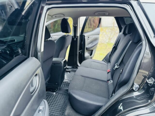 Черный Ниссан Кашкай, объемом двигателя 1.6 л и пробегом 67 тыс. км за 16800 $, фото 10 на Automoto.ua