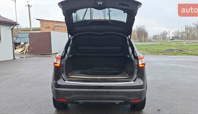 Черный Ниссан Кашкай, объемом двигателя 1.5 л и пробегом 202 тыс. км за 14950 $, фото 18 на Automoto.ua