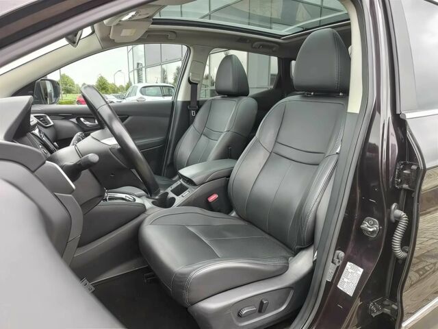 Черный Ниссан Кашкай, объемом двигателя 1.2 л и пробегом 78 тыс. км за 9000 $, фото 7 на Automoto.ua