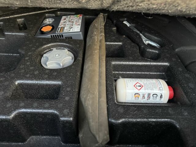 Черный Ниссан Кашкай, объемом двигателя 1.6 л и пробегом 157 тыс. км за 6900 $, фото 9 на Automoto.ua