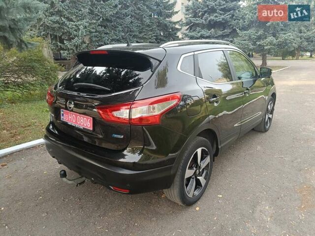 Черный Ниссан Кашкай, объемом двигателя 1.5 л и пробегом 238 тыс. км за 15800 $, фото 8 на Automoto.ua