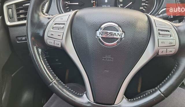 Черный Ниссан Кашкай, объемом двигателя 1.5 л и пробегом 202 тыс. км за 14950 $, фото 123 на Automoto.ua