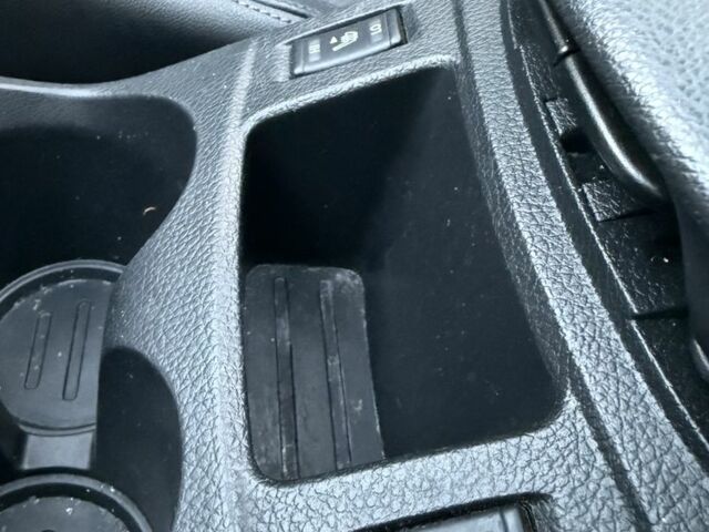 Черный Ниссан Кашкай, объемом двигателя 1.6 л и пробегом 157 тыс. км за 6900 $, фото 17 на Automoto.ua