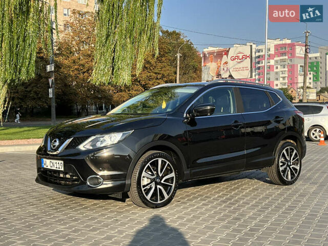 Черный Ниссан Кашкай, объемом двигателя 1.6 л и пробегом 217 тыс. км за 14950 $, фото 1 на Automoto.ua