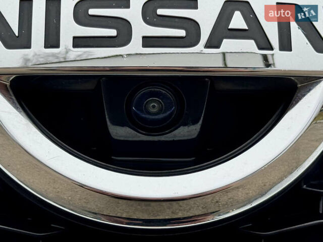 Черный Ниссан Кашкай, объемом двигателя 1.6 л и пробегом 204 тыс. км за 14800 $, фото 8 на Automoto.ua