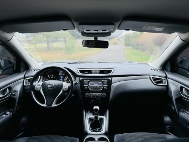 Черный Ниссан Кашкай, объемом двигателя 1.6 л и пробегом 67 тыс. км за 16800 $, фото 6 на Automoto.ua