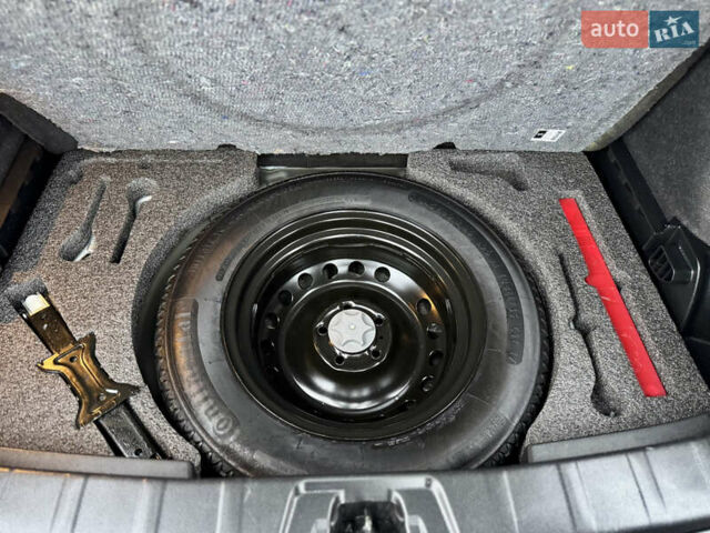 Черный Ниссан Кашкай, объемом двигателя 1.6 л и пробегом 204 тыс. км за 14800 $, фото 55 на Automoto.ua