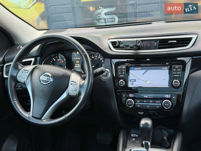 Черный Ниссан Кашкай, объемом двигателя 1.6 л и пробегом 287 тыс. км за 14700 $, фото 44 на Automoto.ua