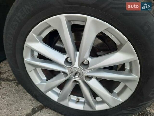 Чорний Ніссан Кашкай, об'ємом двигуна 1.5 л та пробігом 247 тис. км за 15400 $, фото 77 на Automoto.ua