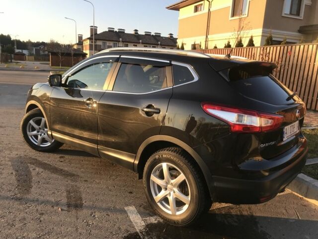 Черный Ниссан Кашкай, объемом двигателя 1.6 л и пробегом 225 тыс. км за 16300 $, фото 3 на Automoto.ua