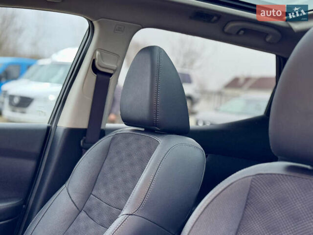 Черный Ниссан Кашкай, объемом двигателя 1.6 л и пробегом 204 тыс. км за 14800 $, фото 31 на Automoto.ua