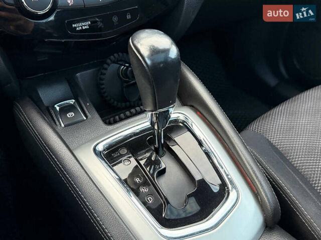 Черный Ниссан Кашкай, объемом двигателя 1.6 л и пробегом 287 тыс. км за 14700 $, фото 63 на Automoto.ua