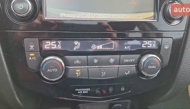 Черный Ниссан Кашкай, объемом двигателя 1.5 л и пробегом 202 тыс. км за 14950 $, фото 115 на Automoto.ua