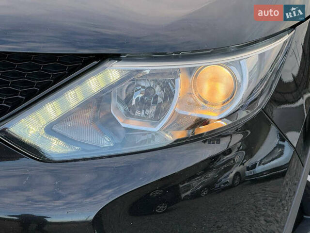 Черный Ниссан Кашкай, объемом двигателя 1.6 л и пробегом 289 тыс. км за 14300 $, фото 9 на Automoto.ua