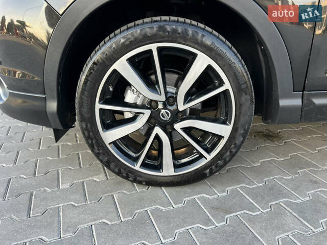 Черный Ниссан Кашкай, объемом двигателя 1.6 л и пробегом 217 тыс. км за 14950 $, фото 23 на Automoto.ua