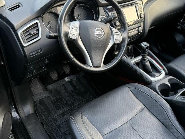 Черный Ниссан Кашкай, объемом двигателя 1.6 л и пробегом 157 тыс. км за 6900 $, фото 18 на Automoto.ua