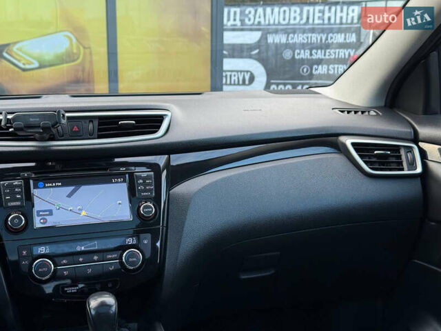 Черный Ниссан Кашкай, объемом двигателя 1.6 л и пробегом 289 тыс. км за 14300 $, фото 44 на Automoto.ua