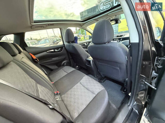 Черный Ниссан Кашкай, объемом двигателя 1.6 л и пробегом 289 тыс. км за 14300 $, фото 41 на Automoto.ua