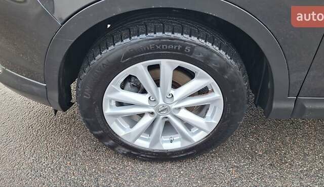 Черный Ниссан Кашкай, объемом двигателя 1.5 л и пробегом 202 тыс. км за 14950 $, фото 106 на Automoto.ua