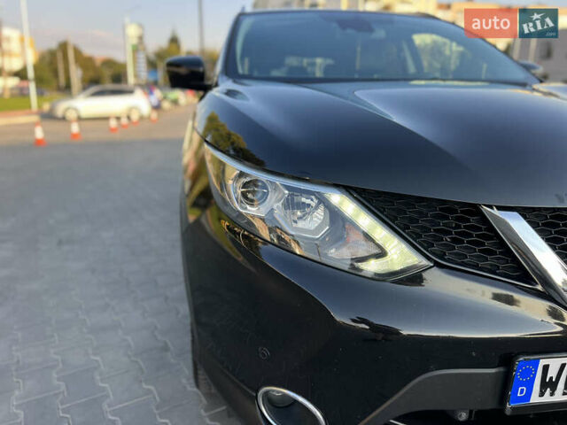 Черный Ниссан Кашкай, объемом двигателя 1.6 л и пробегом 217 тыс. км за 14950 $, фото 29 на Automoto.ua