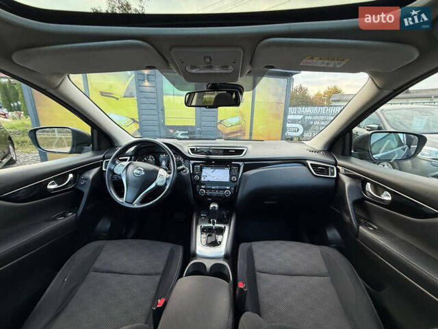 Черный Ниссан Кашкай, объемом двигателя 1.6 л и пробегом 287 тыс. км за 14700 $, фото 4 на Automoto.ua