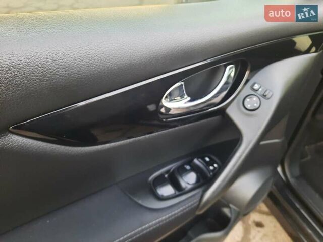 Чорний Ніссан Кашкай, об'ємом двигуна 1.5 л та пробігом 247 тис. км за 15400 $, фото 47 на Automoto.ua