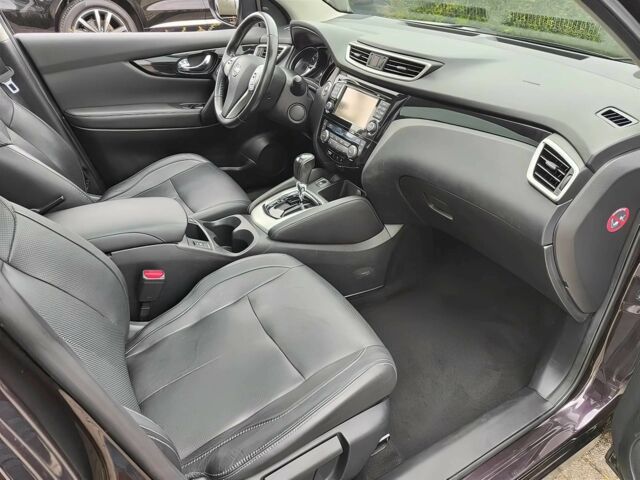 Черный Ниссан Кашкай, объемом двигателя 1.2 л и пробегом 78 тыс. км за 9000 $, фото 10 на Automoto.ua