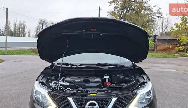 Черный Ниссан Кашкай, объемом двигателя 1.5 л и пробегом 202 тыс. км за 14950 $, фото 31 на Automoto.ua